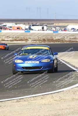 media/Jan-25-2025-CalClub SCCA (Sat) [[03c98a249e]]/Race 4/